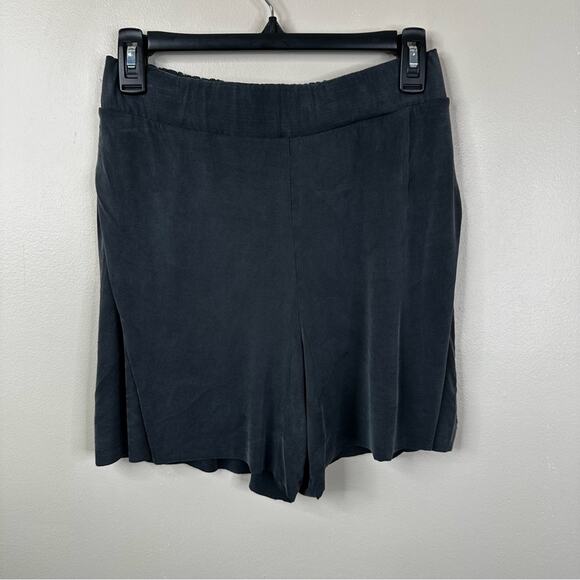 Lululemon The Lab Shorts Womens 8 Dark Gray 4" Inseam Pockets Athleisure - Picture 1 of 6